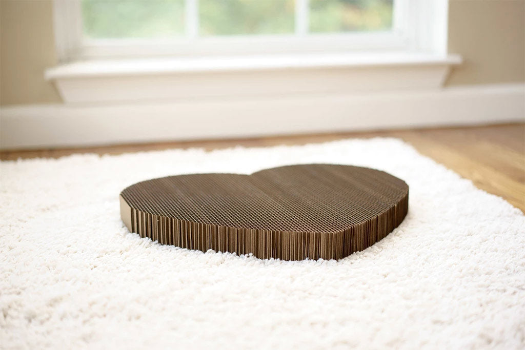 Cat Scratching Pad: Heart Shape