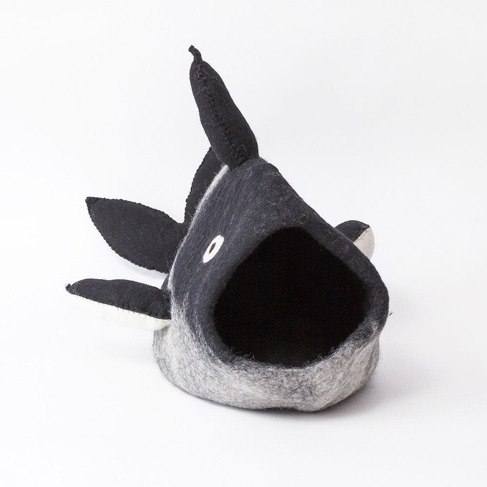 Wool Pet Cave, Orca, Grey/White