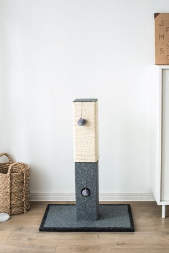 Catry, Natural Minimalist Cat Tree Cat Scratching Post with Natural Sisal Rope and Toys