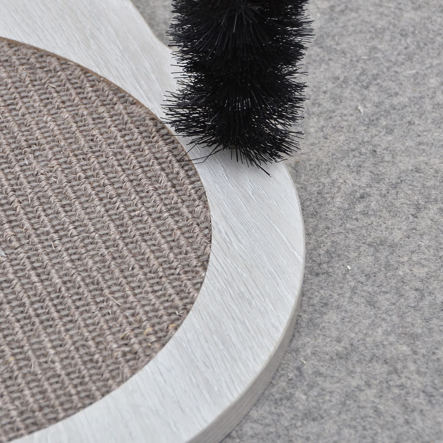 PetPals Minimalist Design of Cat Scratching Pad with Arch Cat Groomer Hair Grooming Brush - Nifty, Medium