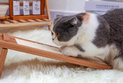 Petpals Highland Laminated Wood and Natural Sisal Scratching Pad