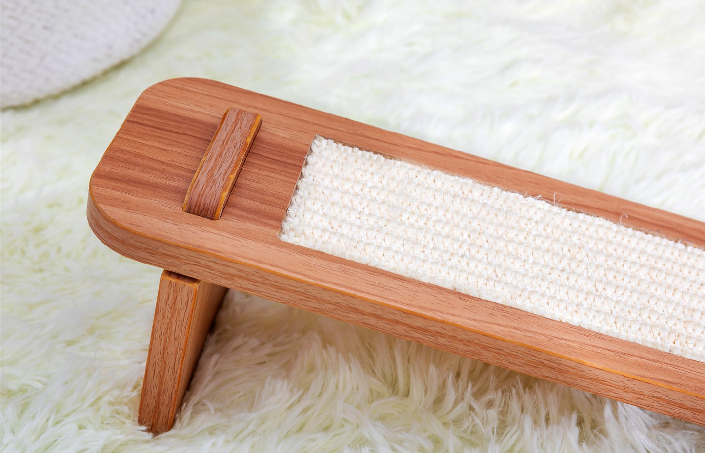Petpals Highland Laminated Wood and Natural Sisal Scratching Pad