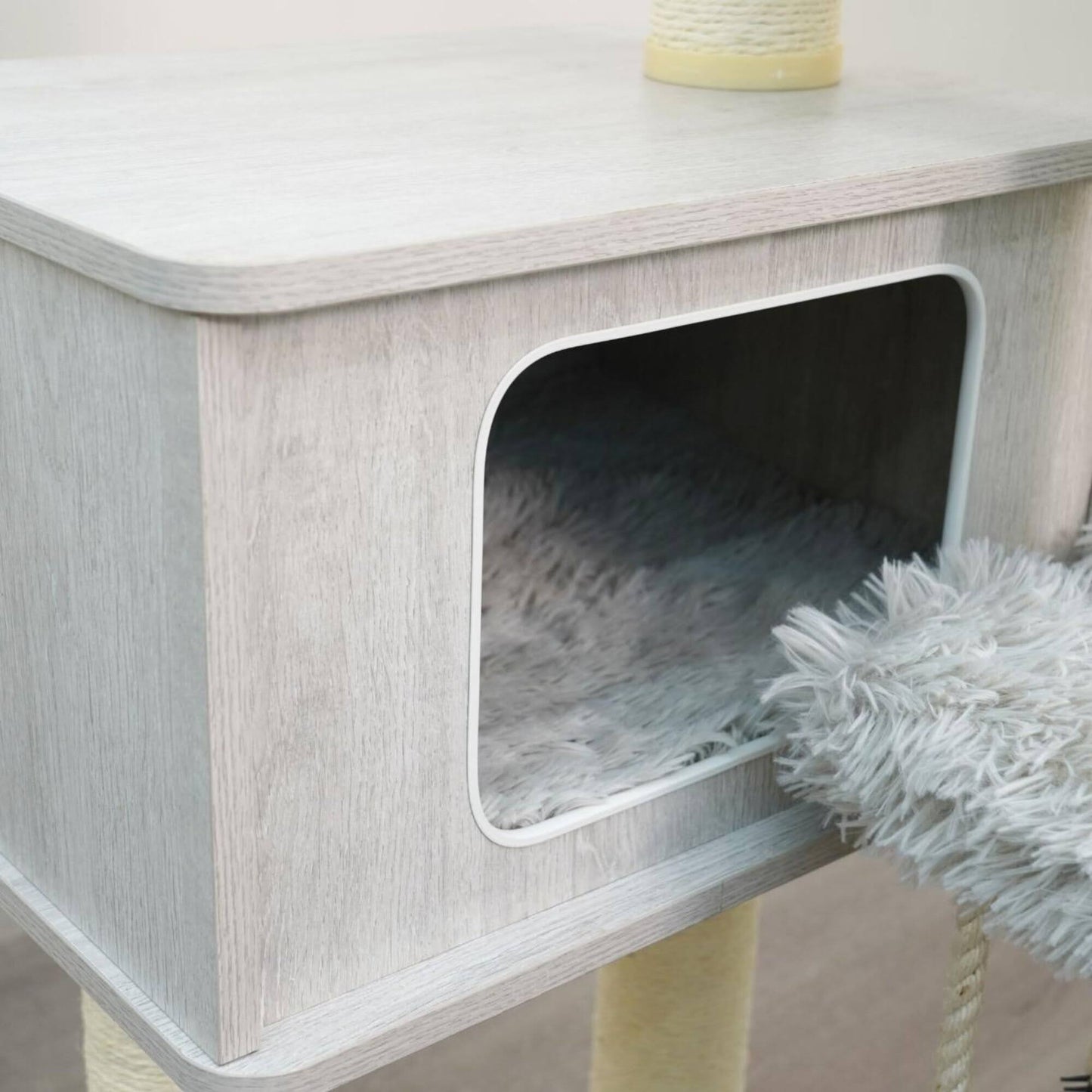 Kasio 6-Level Modern and Minimalistic Cat Tree with Premium Shag Fur