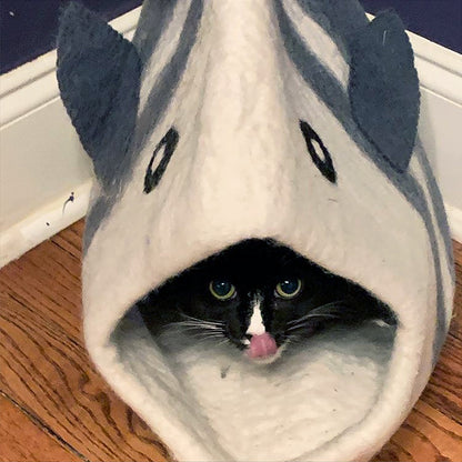 Wool Pet Cave, Fish, White/Grey